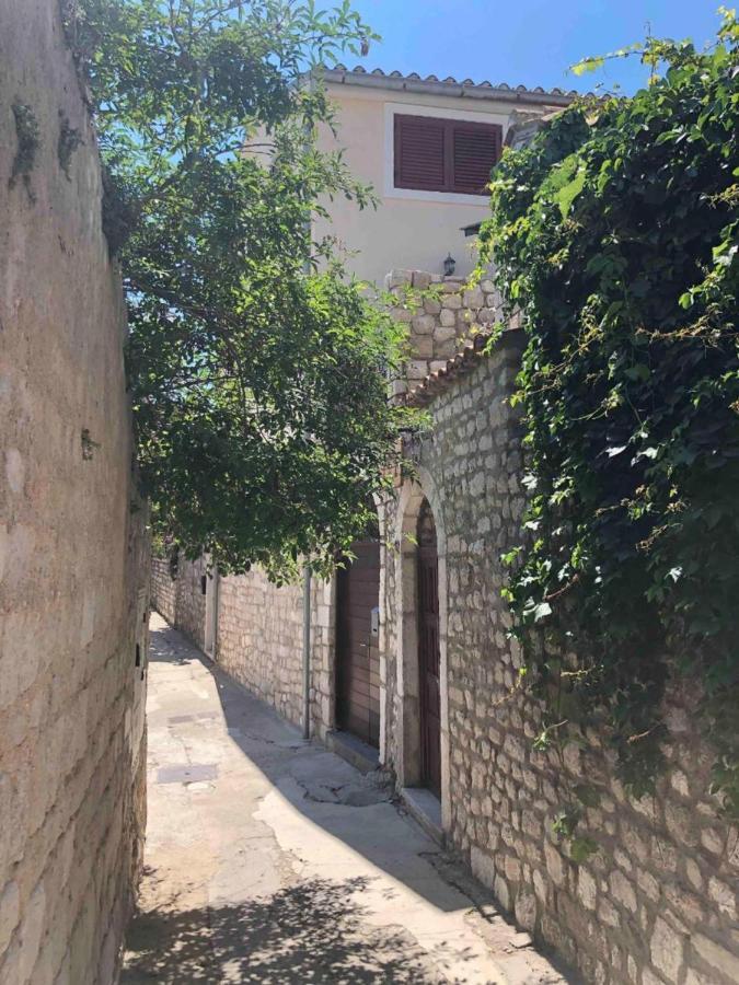 Apartment Pulic Rab Town Exterior photo